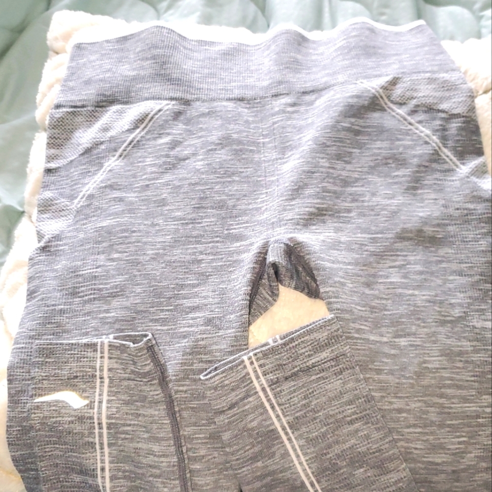 Saucony and Instagram booty leggings